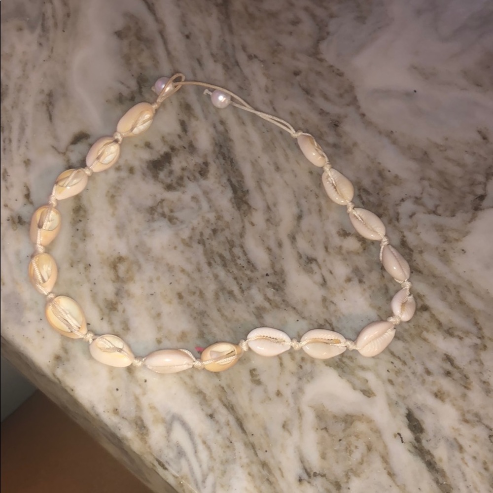 Shell necklace